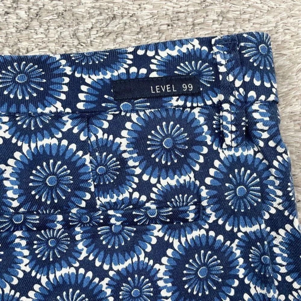 Level 99 Blue Floral Cindie Linen Short - Picture 6 of 7